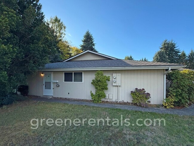 Photo - 2BD/1B Lacey Duplex with Large Yard and Ga...
