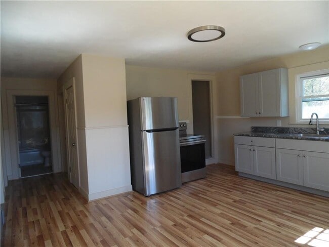 Photo - 182 Westerly Bradford Rd