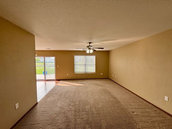 Photo - Room to Live, Space to Enjoy – 4 Bed / 2.5 Bath Duplex in East Manhattan