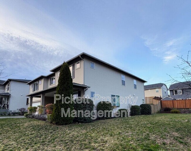 Photo - 560 NW Arendal Way