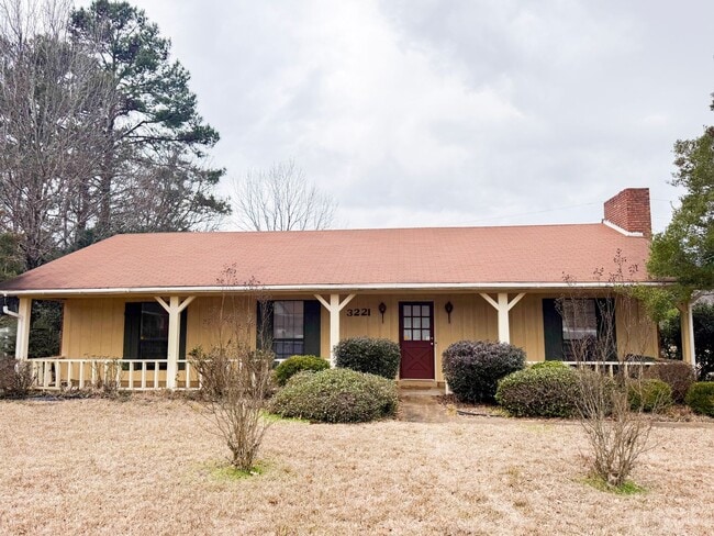 Building Photo - Make this move-in ready 3-bedroom, 2-bath home your own!