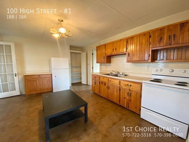 Photo - 100 High St Unit #1