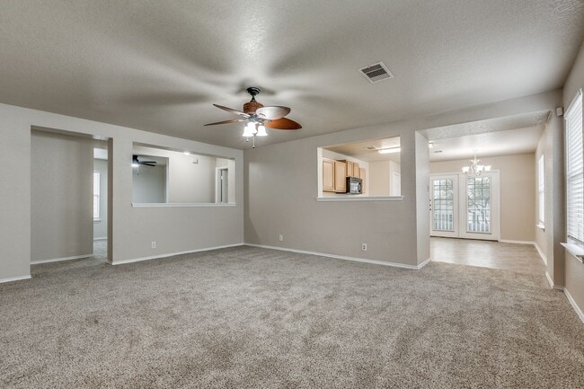 Photo - Charming 3/2/2 single-story home in highly desirable Westover Crossing