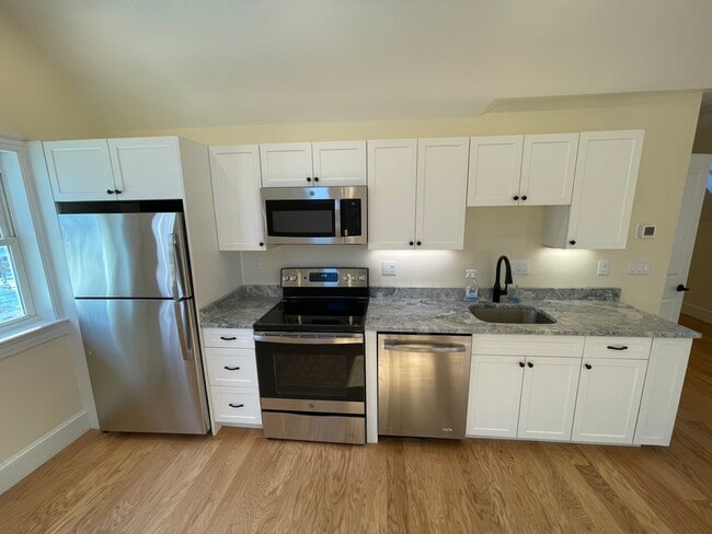 18 Saint Lukes Rd