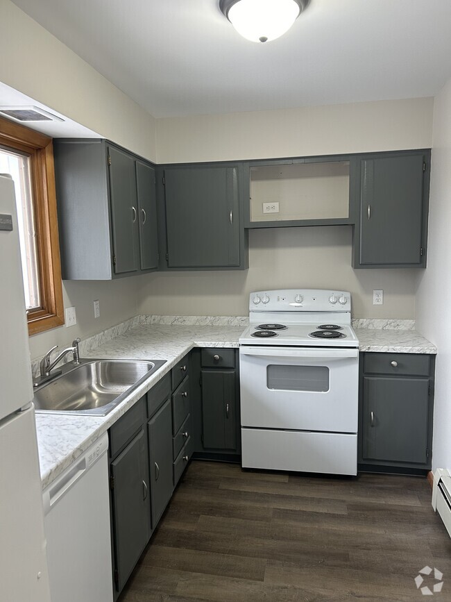Building Photo - 6050 OH-14 Rental