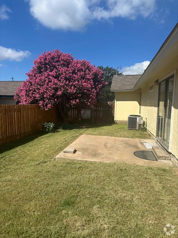 Building Photo - 3603 Buffalo Springs Trail Rental