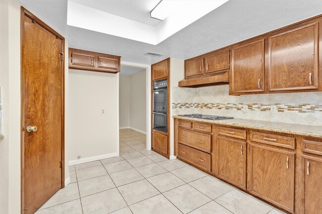 Building Photo - 3127 Wagon Trail Dr