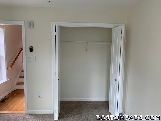 Photo - 154 Thornton St