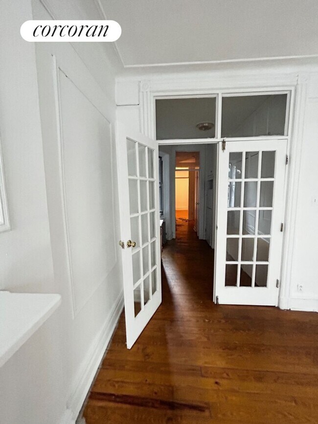 Photo - 205 W 20th St