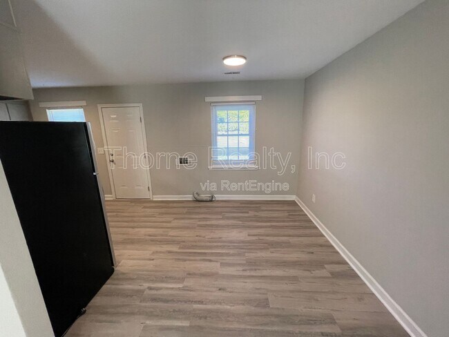 Photo - 1318 Maple St