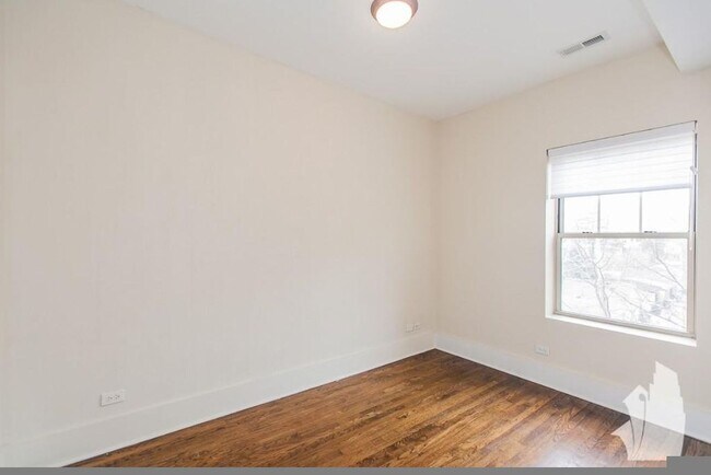 Photo - 1851 W Cornelia Ave