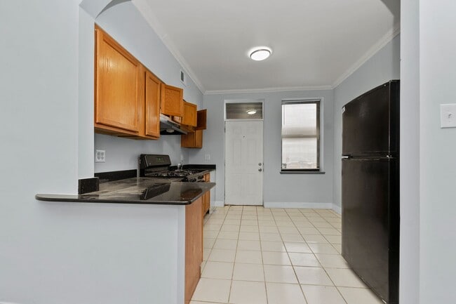 Photo - Two Bedroom in South Shore Available Now!