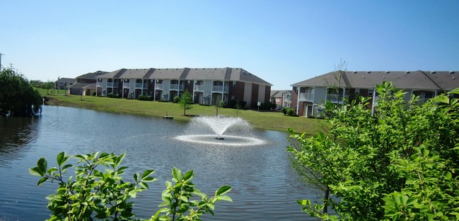 Ashland Lakes Apartment Homes - Ashland Lakes Apartment Homes