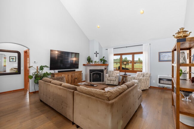 Photo - 92 Ashley Dr