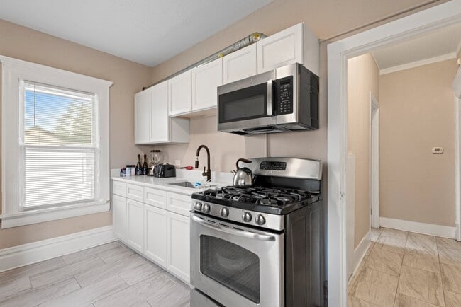 Photo - 450 W Galena Blvd