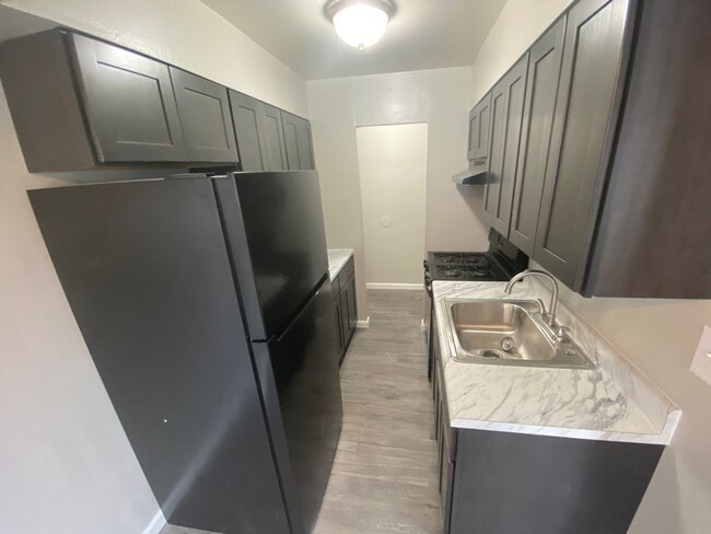 Avalon Court Apartments