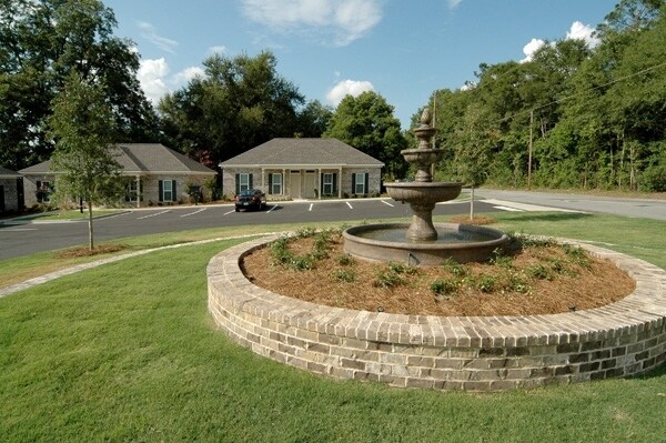 The Fountain At Mulberry - The Fountain At Mulberry Apartments