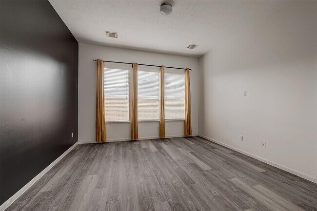 Photo - 1807 Hidden Breeze Dr