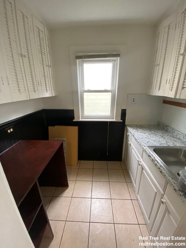 Photo - 12 Douglas Ave Unit 1