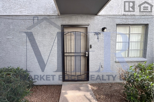 Photo - 2Bed/1.5Bath Ground Floor Townhouse at Glendale Ave/27th Ave! Ready for Immediate Move-In! -- GAR...