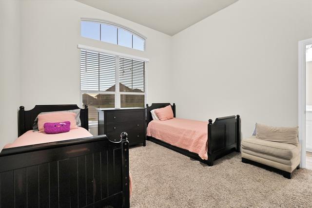 Photo - 431 Kinnerton Ct