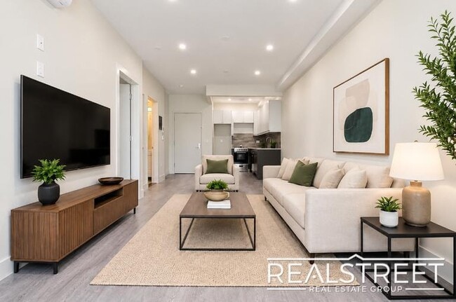 Building Photo - NEW 1 Bed in Prospect Park South! Unit 4B