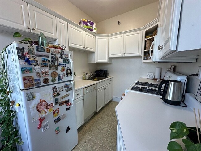 Photo - 2 Inman St Unit 6