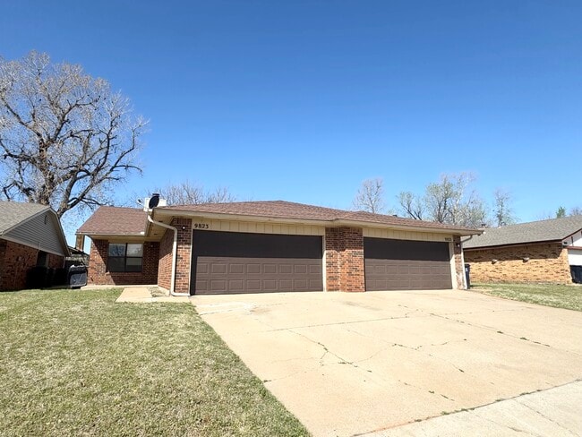 Photo - 9821 Larkspur Ln