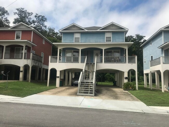 255 Benachi Ave