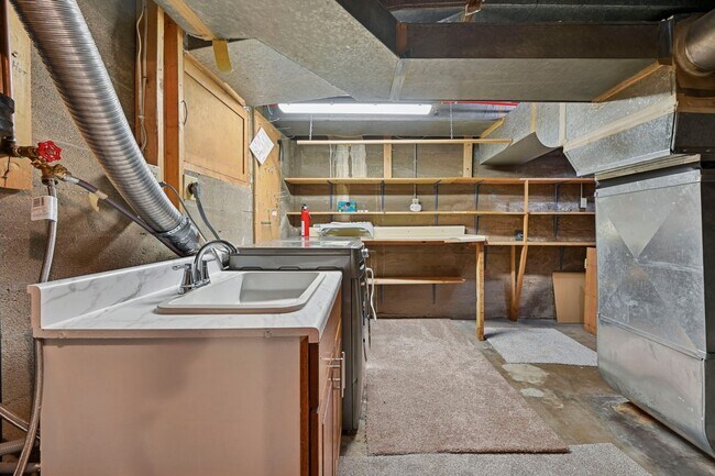 Photo - 1318 E Willamette Ave Unit 1318 E Willamette Lower