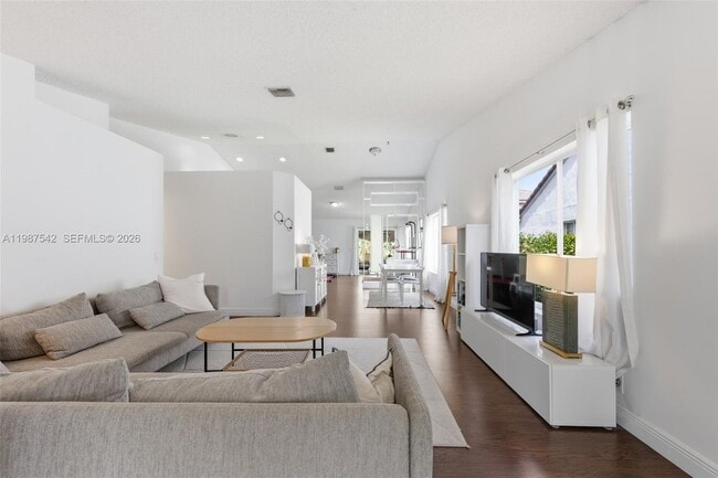 Photo - 1453 Majesty Terrace