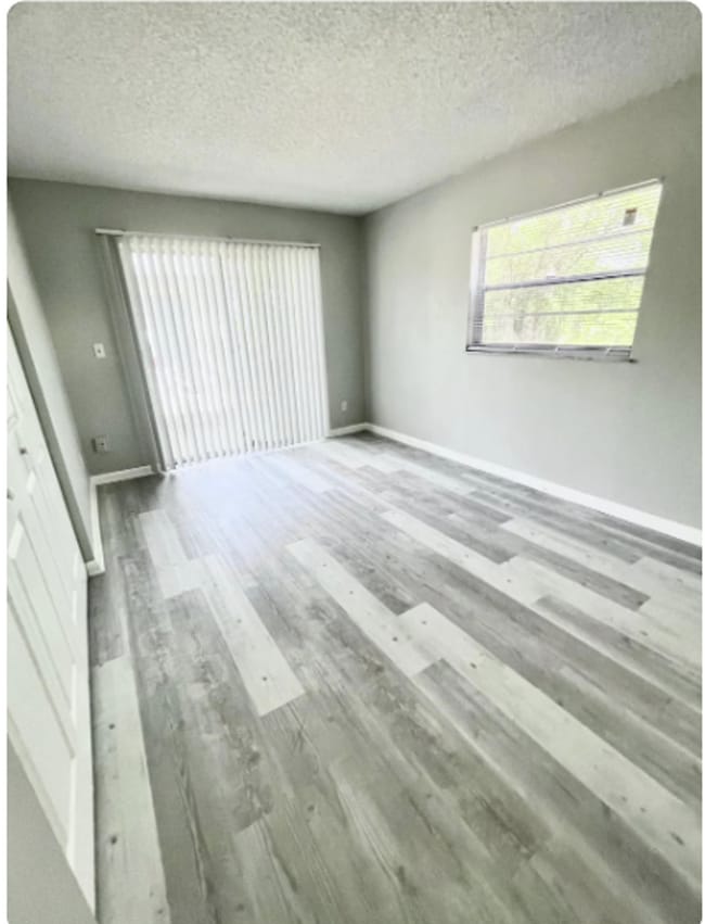 Photo - Beautiful Newly Remodeled Apartment Unit 1548-H3