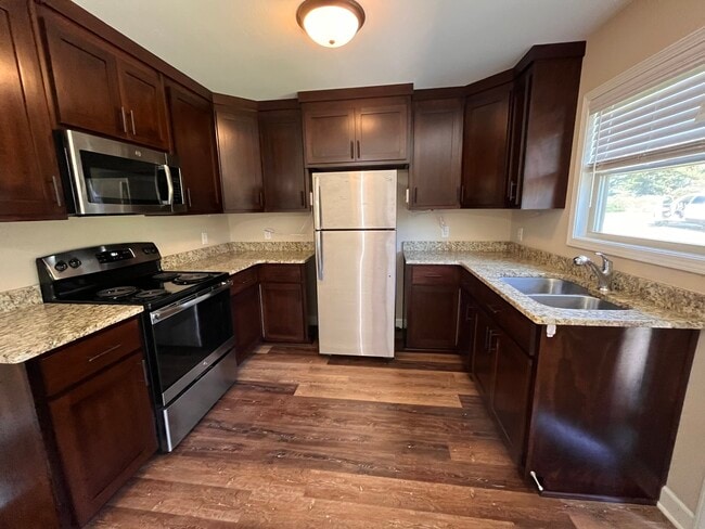 Kitchen - Wuergler Village Apartments