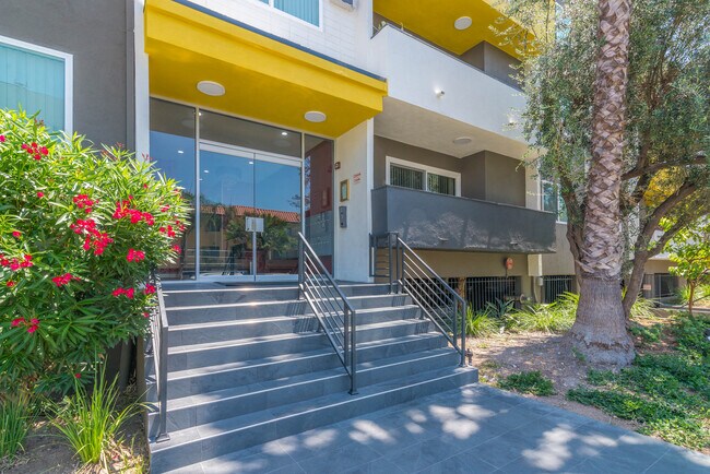 Photo - 400 Gramercy