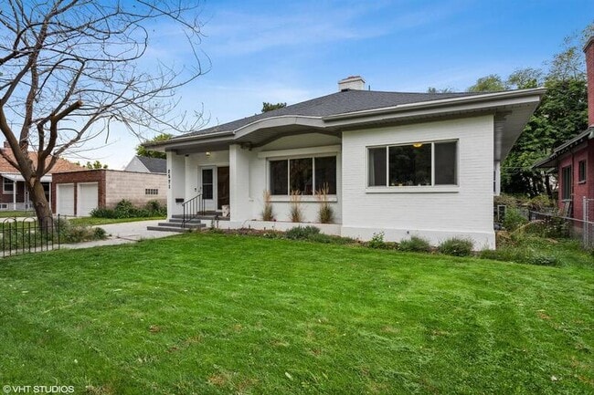 Photo - 2571 Van Buren Ave