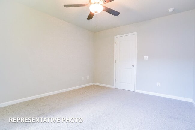 Photo - 2 Bed/2.5 Bath Townhome- Close to downtown Clayton!