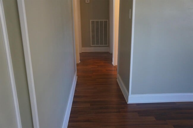Photo - 2820 Pine St