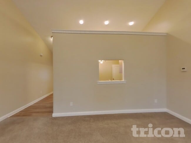 Photo - 4687 Bayview Dr