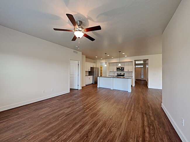 Photo - 400 E Sicily Dr