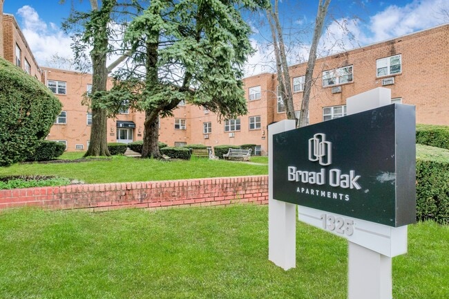 Broad Oaks Apartments