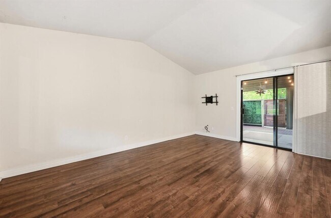 Photo - 5011 Fort Clark Dr