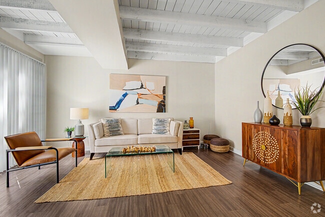 Lambeth 1BR, 1BA - 710SF - Living Room
