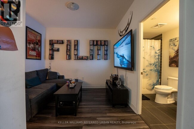 Photo - 859 The Queensway Unité 715