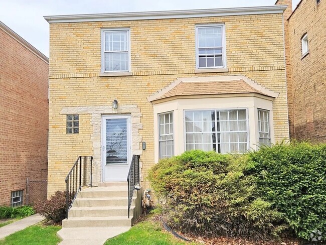 Building Photo - 5844 N Mulligan Ave Rental