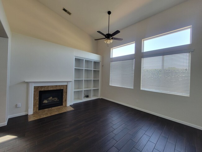 Photo - Beautiful 2 bedroom 2.5 bath home in Avalon Gated Community!!