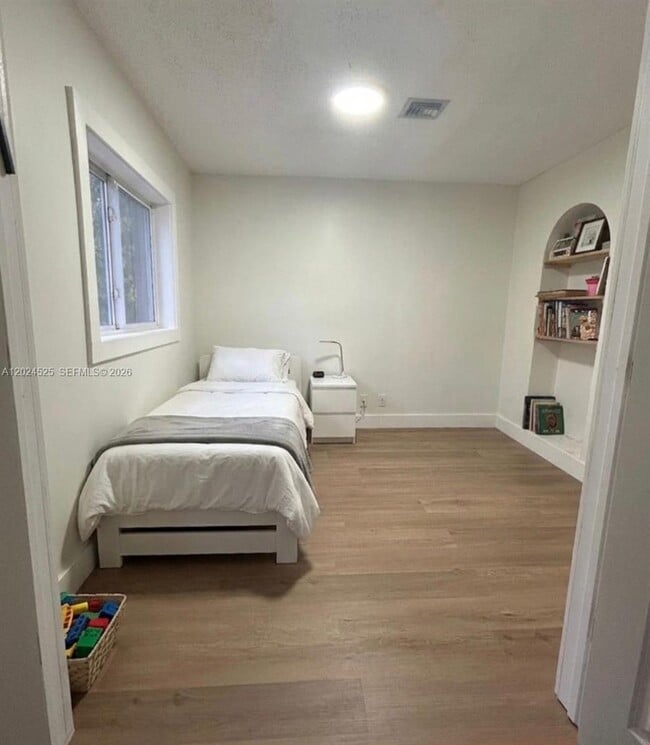 Photo - 5450 SW 55th Ave
