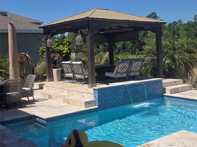 Photo - 16457 Woodside Gln