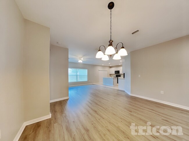 Photo - 383 Quarry Rock Cir