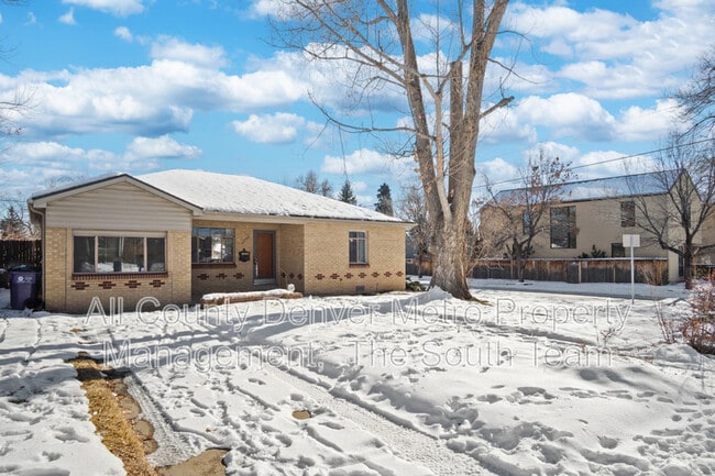 Building Photo - 2702 Meade St