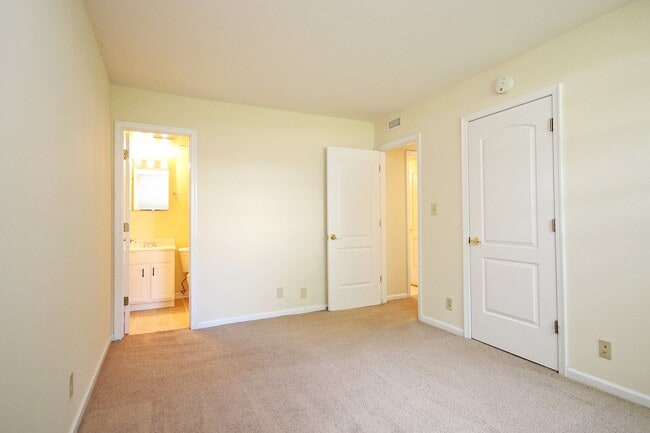 Photo - Pet-Friendly Villas at Southern Ridge Apartment Unit F